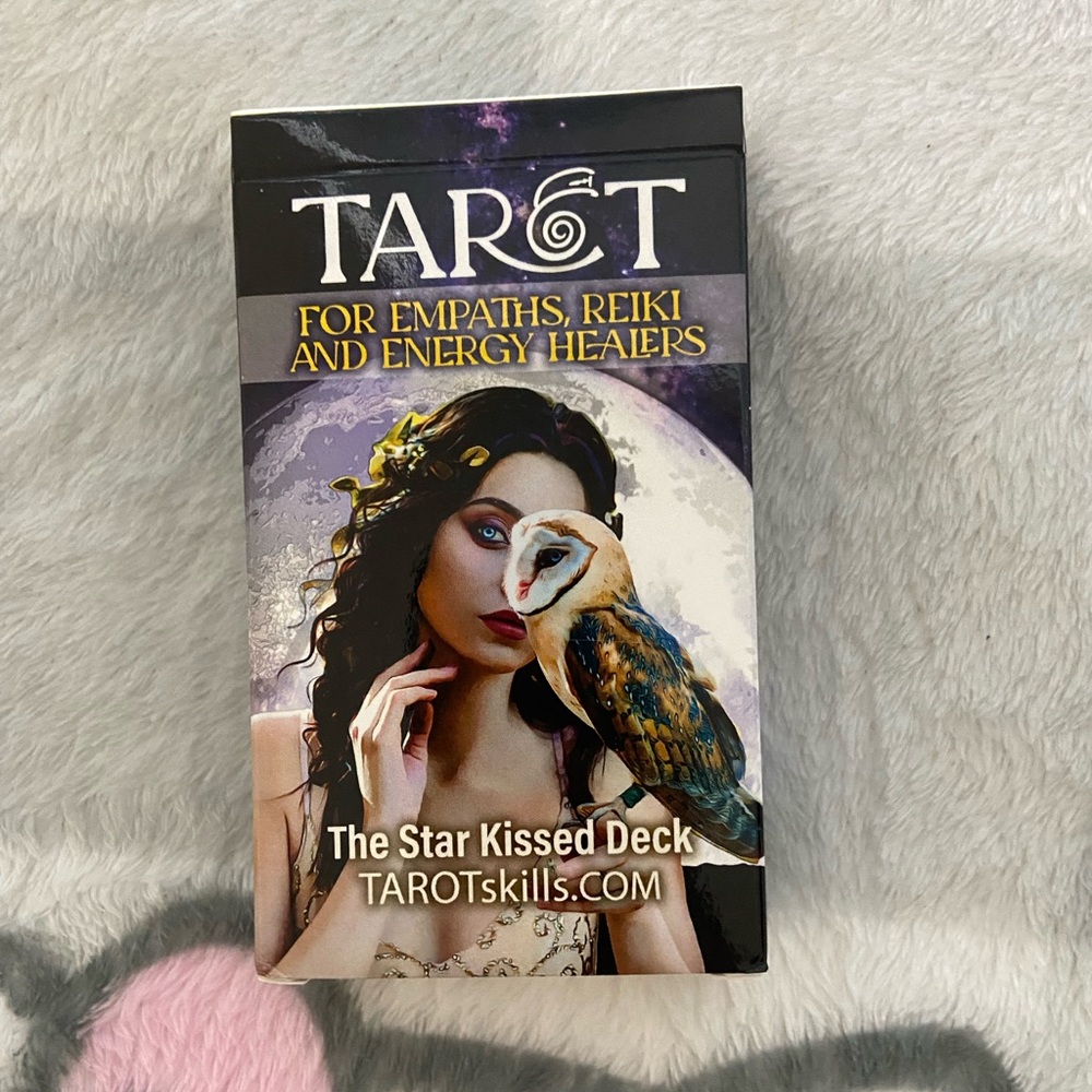 The Star Kissed Tarot Deck